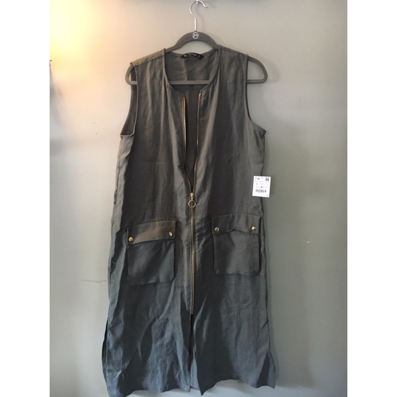 Zara Dresses & Skirts - Zara ZIP Dress